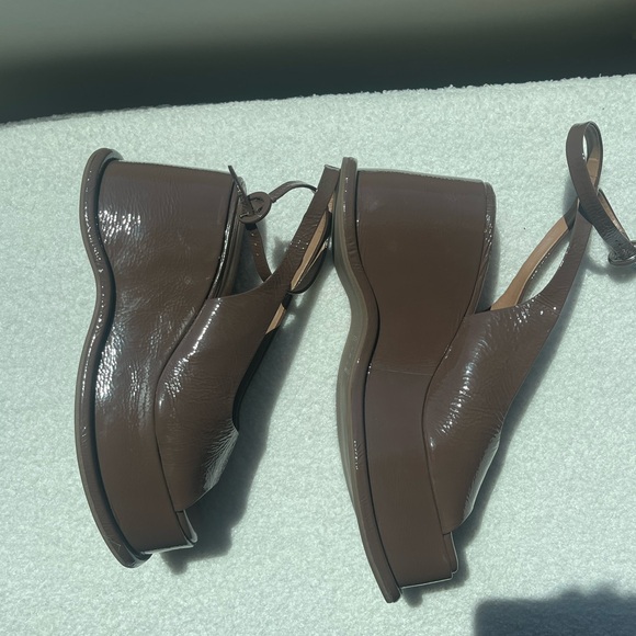 Vicenza Slingback Platform Heels - Picture 6 of 8